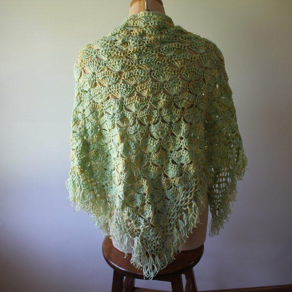 Vintage Hand Made Crochet Shawl - Picture 2 of 6